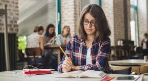 купить диплом в Первоуральске с бесплатной доставкой купить диплом в Первоуральске